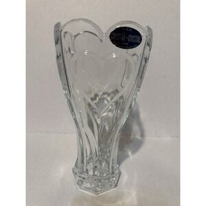Deplomb Lead Crystal 8" Raised Heart and Scalloped Edged Clear Vase